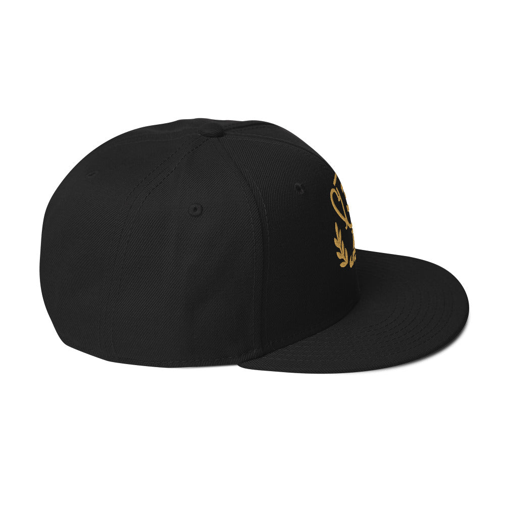 Casquette noire avec un Trophée brodé bronze numéroté 3, de profil
