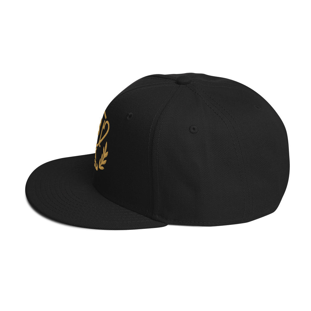 Casquette noire avec un Trophée brodé bronze numéroté 3, de profil