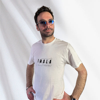 T-shirt blanc avec le tracé du circuit d'Imola et des informations relatives aux exploits réalisés sur ce circuit