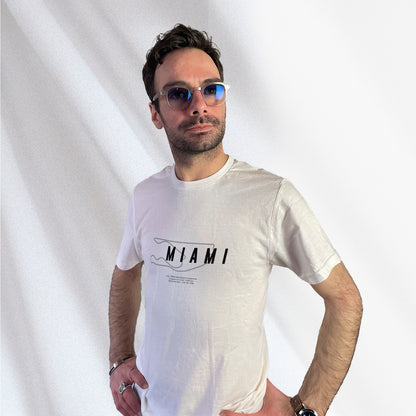 T-shirt blanc avec le tracé du circuit de Miami et des informations relatives aux exploits réalisés sur ce circuit