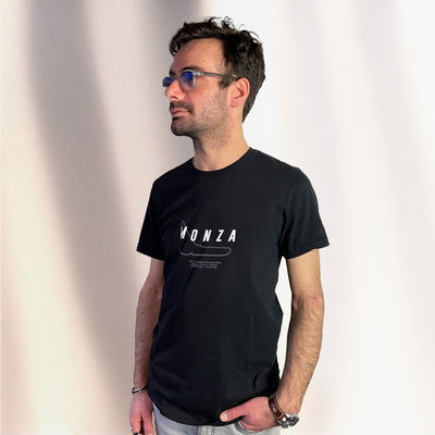 T-shirt noir avec le tracé du circuit de Monza et des informations relatives aux exploits réalisés sur ce circuit