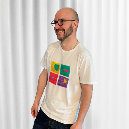 T-shirt blanc avec deux Volkswagen Golf Harlequin dessinées de profil avec un style Andy Warhol, porté par Matthieu Deloffre