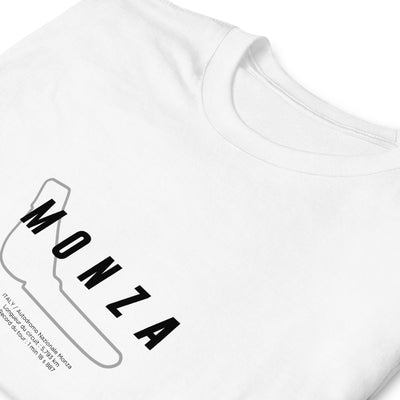 T-shirt blanc avec la représentation du circuit de Monza et quelques informations sur ce dernier, zoom sur le motif