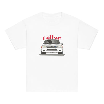 T-shirt blanc pour enfant avec le dessin d'une Peugeot 205 rallye blanche et le texte "rallye" rouge en fond