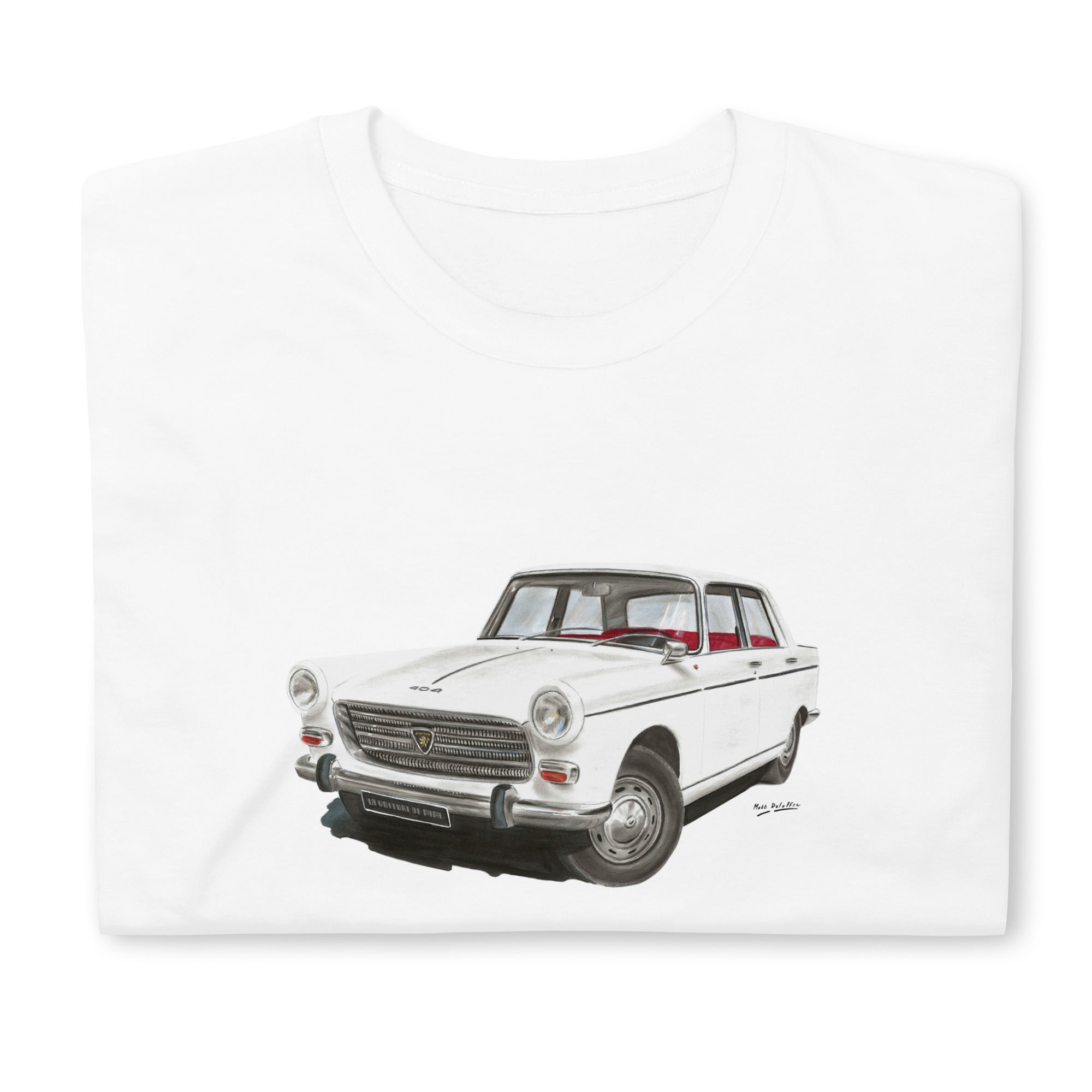T-shirt blanc plié avec le dessin d'une Peugeot 404 blanche