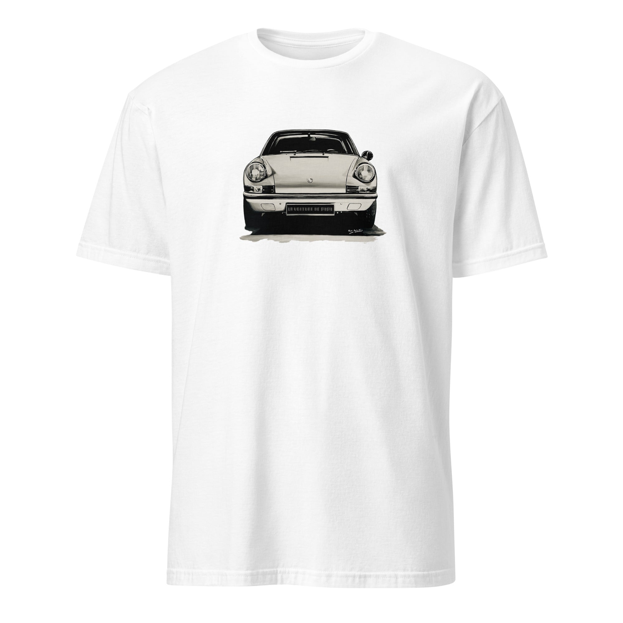 T-shirt blanc avec au milieu une illustration de la Posche 911 "Flat-6"