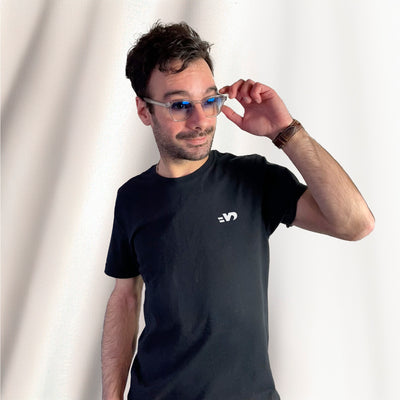 T-shirt noir avec le logo brodé poitrine Vintage Drivers "VD"